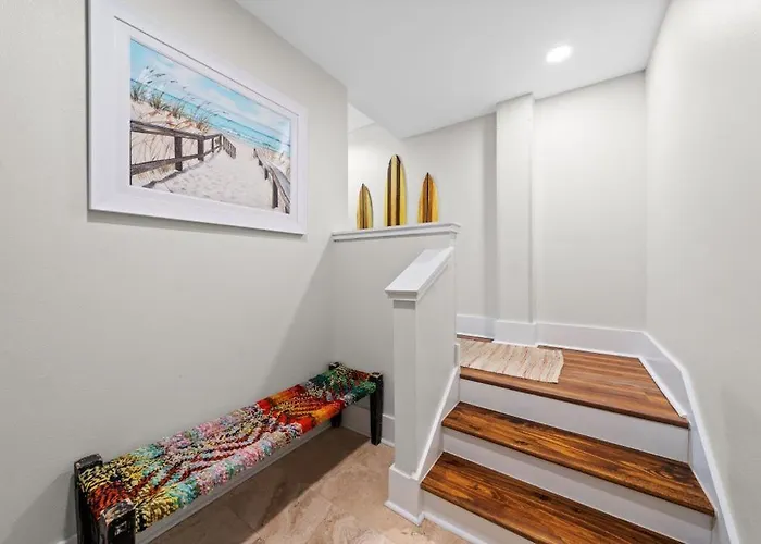 His And Hers By Youngs Suncoast Holiday home